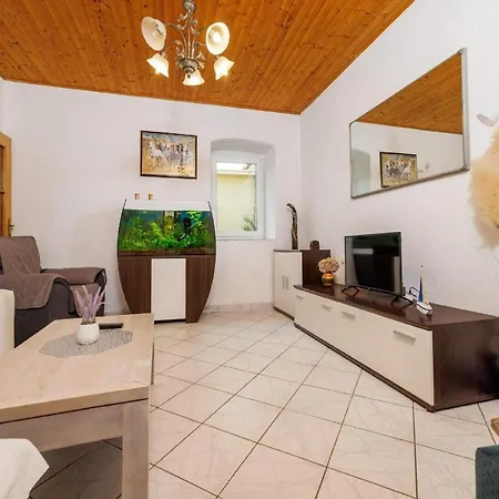 Nyaraló Adorable With Bubble Bath And Outdoor Kitchen Bribir