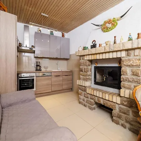 Adorable With Bubble Bath * בריביר