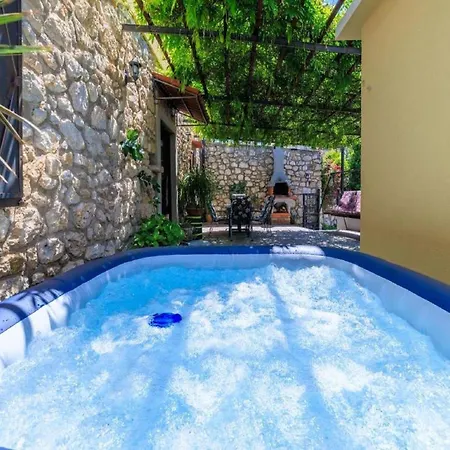 Nyaraló Adorable With Bubble Bath And Outdoor Kitchen *